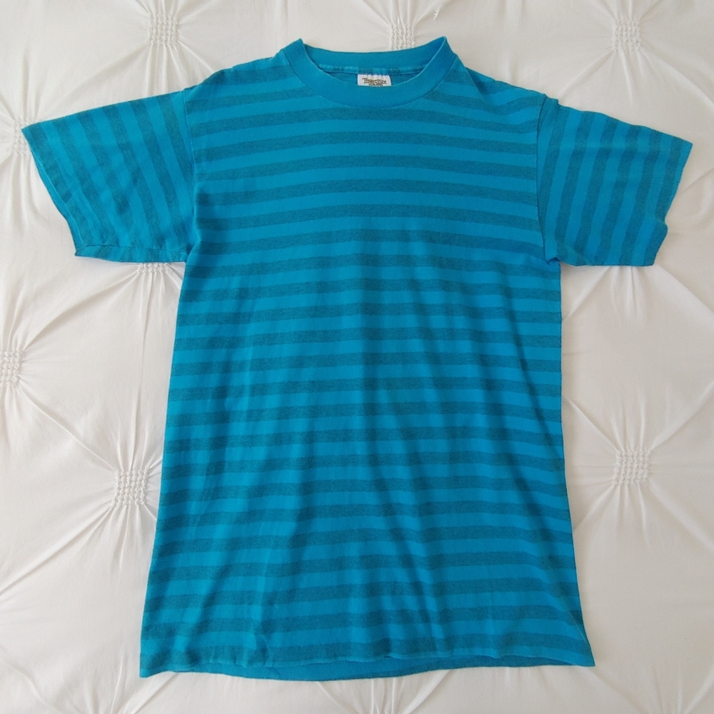 Tennessee River gold vintage blue cyan striped t-shirt. Size M